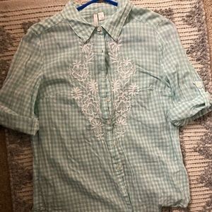 Lauren Conrad shirt size small